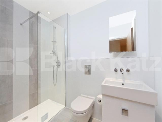 			LET, 2 Bedroom, 1 bath, 1 reception Flat			 Sutton Court Road, Chiswick